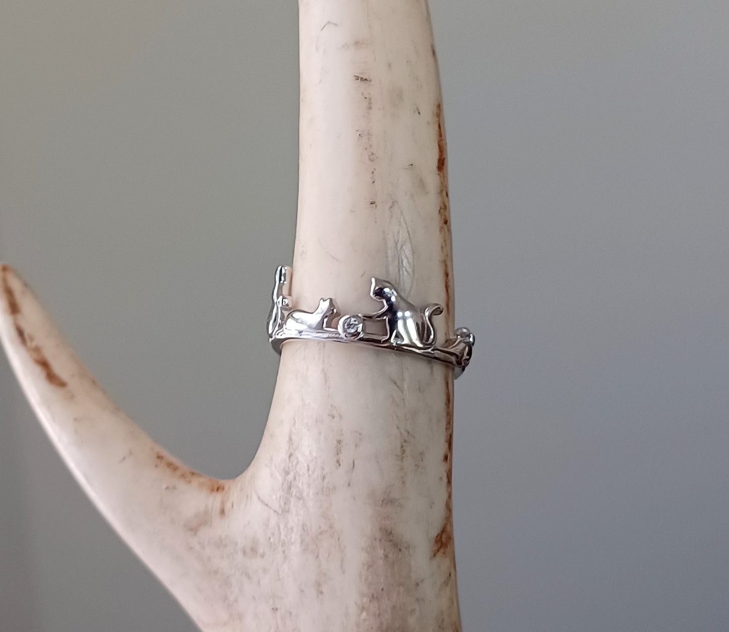 Silver Cat and Yarn Ring